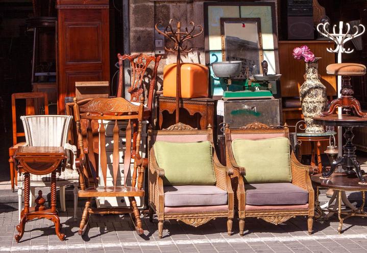 Transport d'objets antiques à Paris